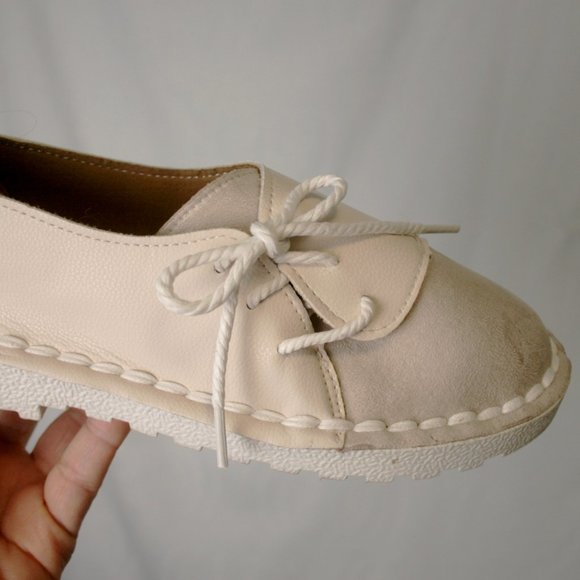 Mystery Shoes - Picture 5 of 9